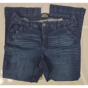 Torrid medium wash FLARE VINTAGE STRETCH MID-RISE JEAN